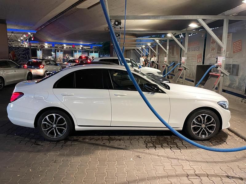 Gebraucht Mercedes C180 156 PS (114 kW) 2016 Limousine