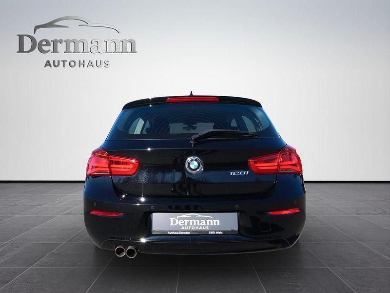Gebraucht BMW 120 Advantage 184 PS (135 kW) 2017 Schwarz Kleinwagen