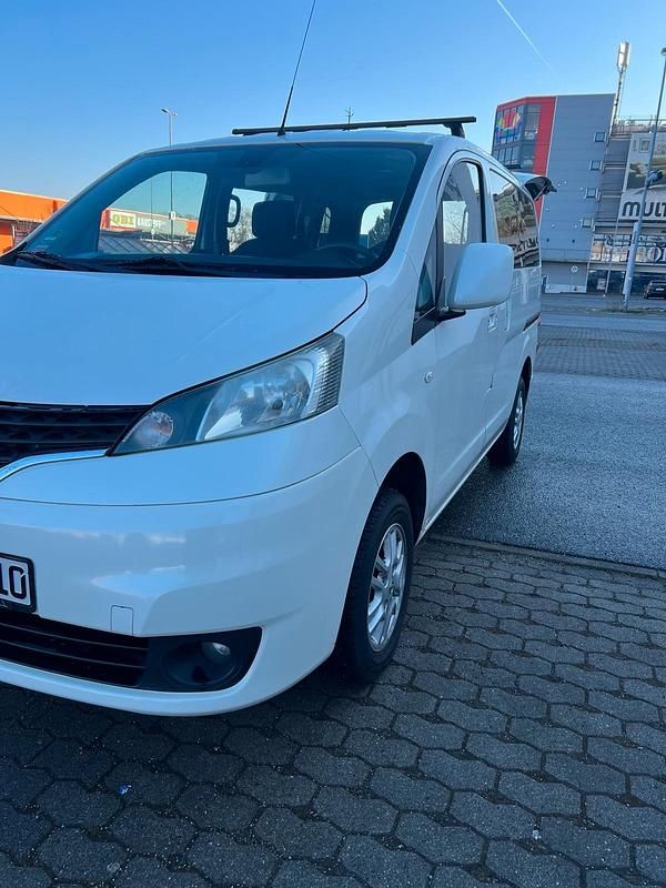 Gebraucht Nissan Evalia 110 PS (80 kW) 2015 Weiß Van / Kleinbus