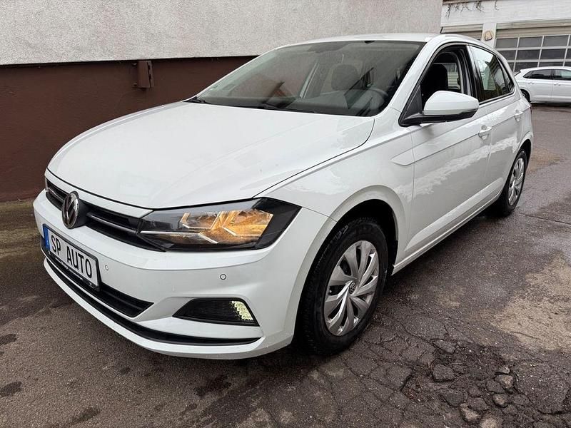 Weiß Gebraucht 2018 VW Polo Comfortline Limousine | 9.890 € (Fairer Preis) - Bild 1/4