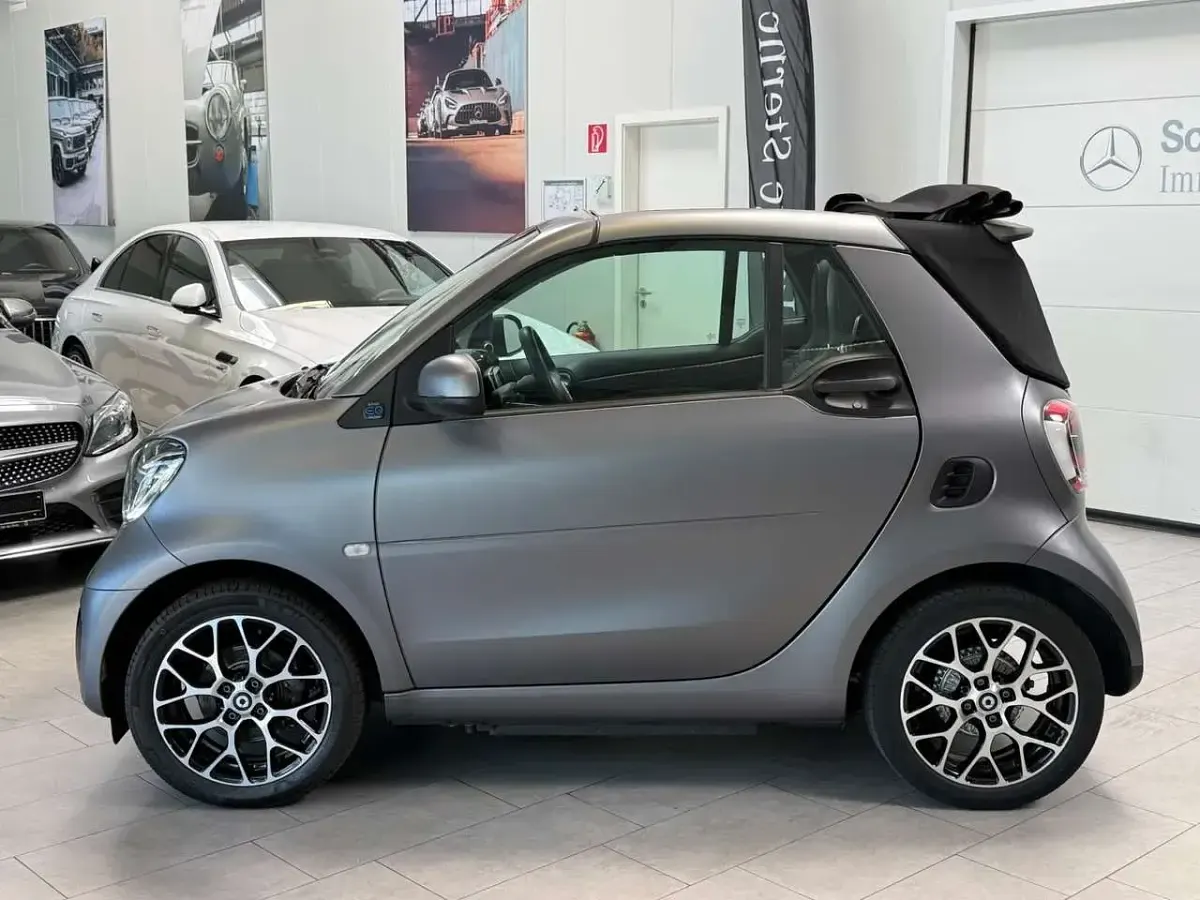 Gebraucht Smart ForTwo Electric Drive Exclusive 60 kW (82 PS) 2023 Grau Cabrio