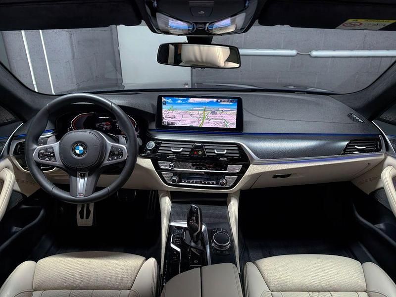 Gebraucht BMW M550 530 PS (389 kW) 2023 Blau Limousine