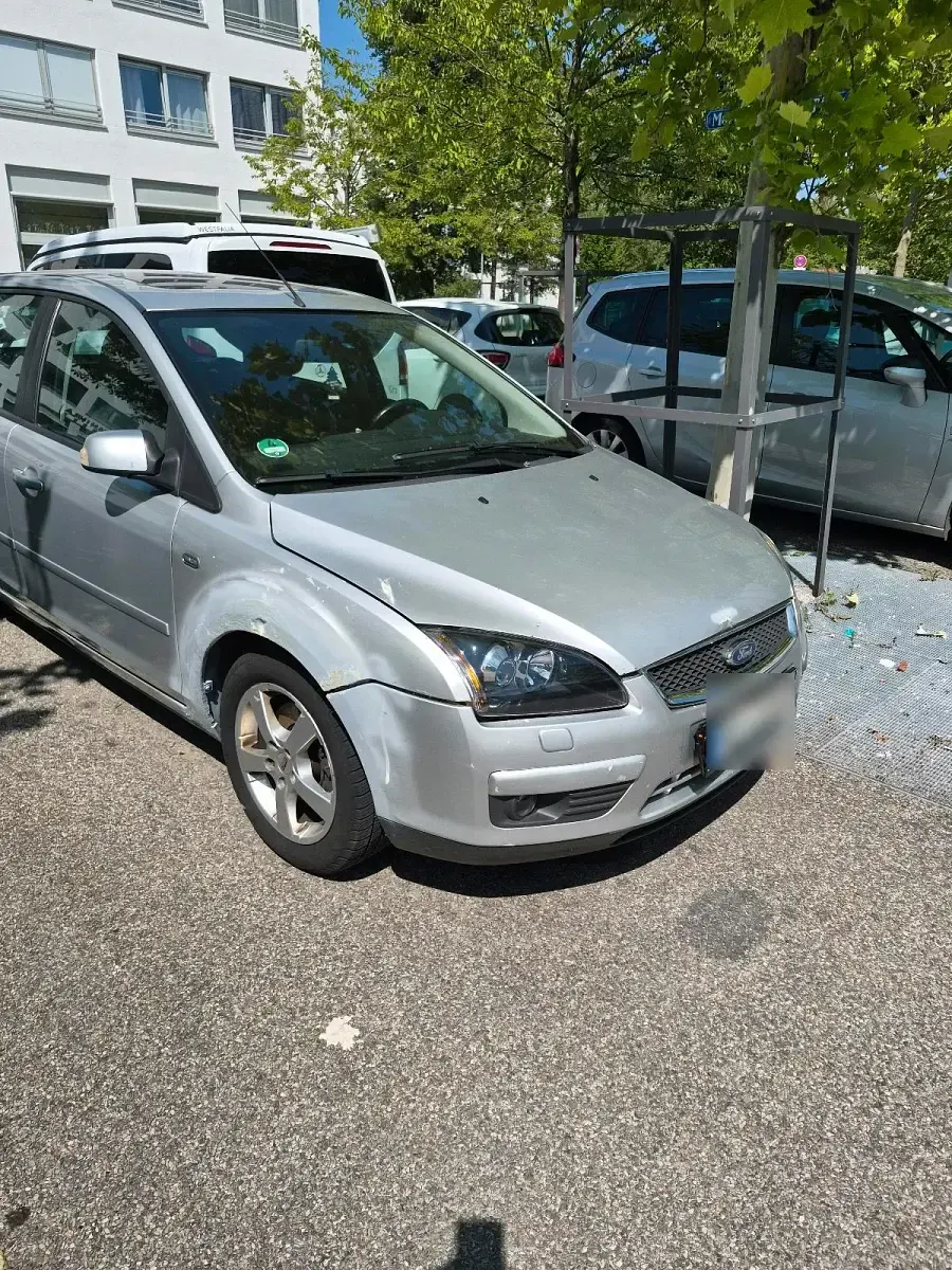 Gebraucht Ford Focus 101 PS (74 kW) 2007 Grau Kombi