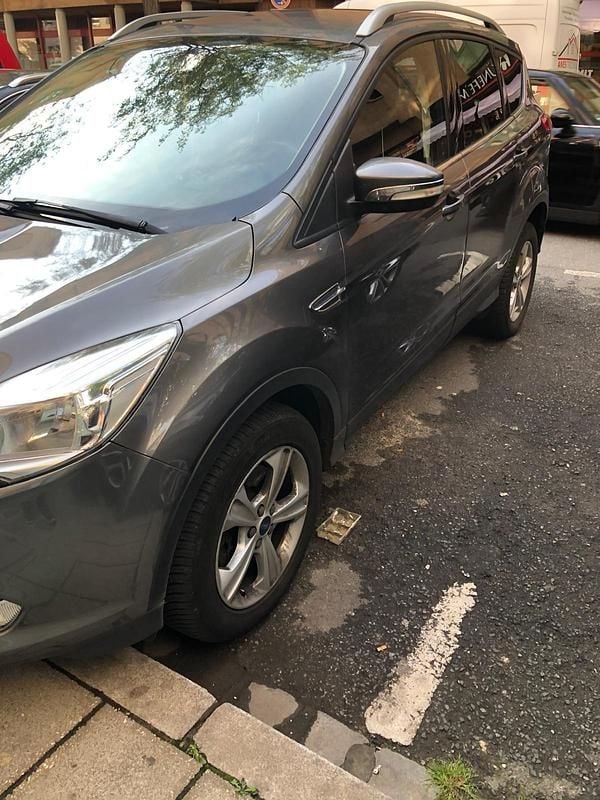 Gebraucht Ford Kuga 140 PS (102 kW) 2014 Grau SUV