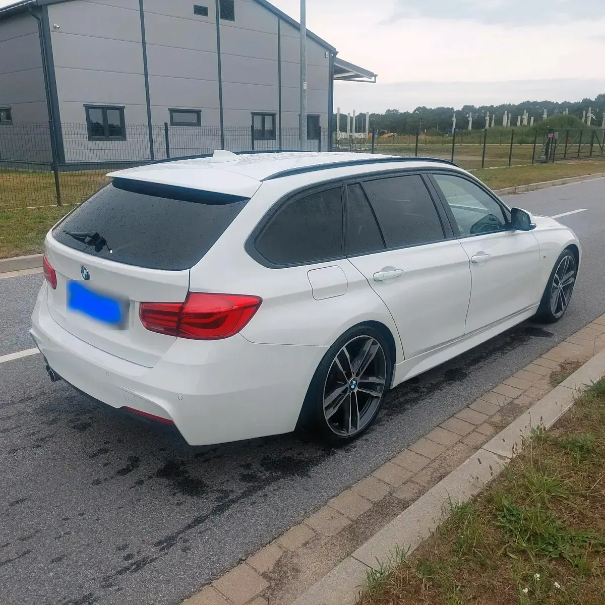 Gebraucht BMW 320 M Sport 190 PS (139 kW) 2018 Weiß Kombi