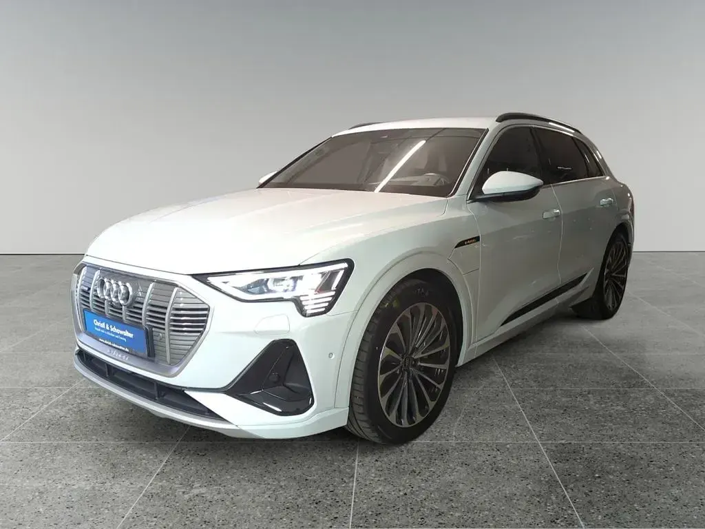 Gebraucht Audi e-tron S-Line 300 kW (408 PS) 2023 Gletscherweiss metallic SUV