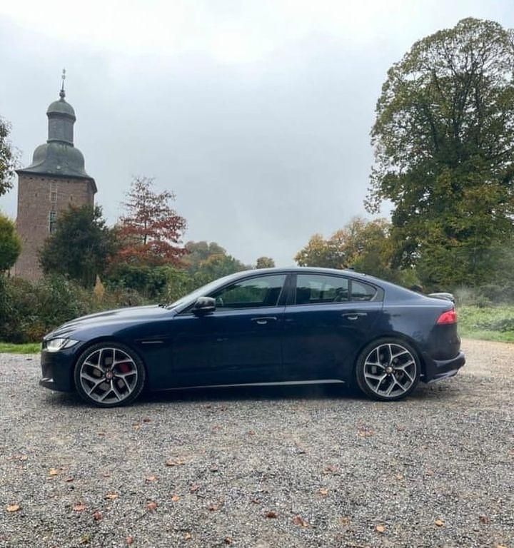 Gebraucht Jaguar XE S 430 PS (316 kW) 2016 Blau Limousine