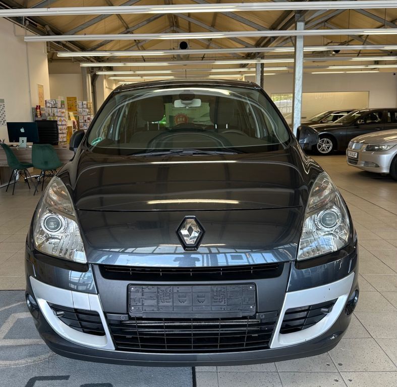 Grau Gebraucht 2010 Renault Scénic III Dynamique Van / Kleinbus | 3.200 € (Etwas zu teuer) - Bild 1/4