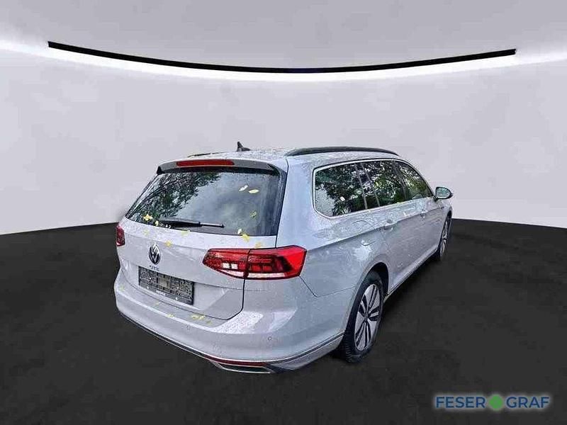 Gebraucht VW Passat GTE 218 PS (160 kW) 2022 Mondsteingrau Kombi