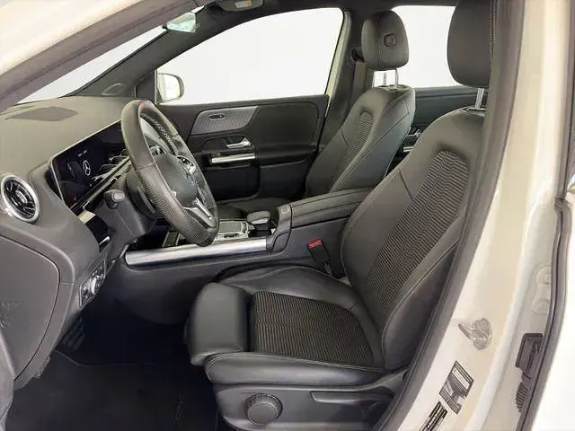 Gebraucht Mercedes B220 Progressive 190 PS (139 kW) 2019 Polarweiss polarweiss Kleinwagen