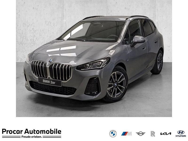 Grau Neu 2025 BMW 218 M Sport Van / Kleinbus | 44.999 € (Teuer) - Bild 1/4