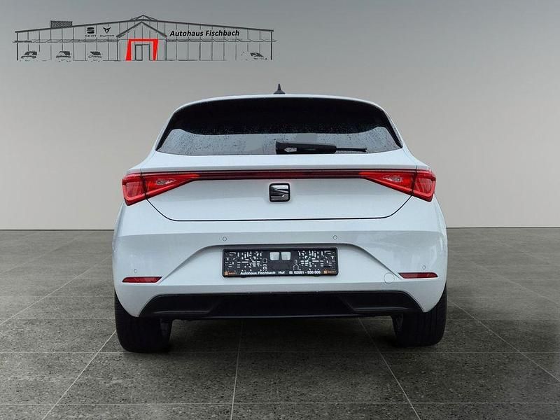 Gebraucht Seat Leon Style 150 PS (110 kW) 2024 Weiß Limousine