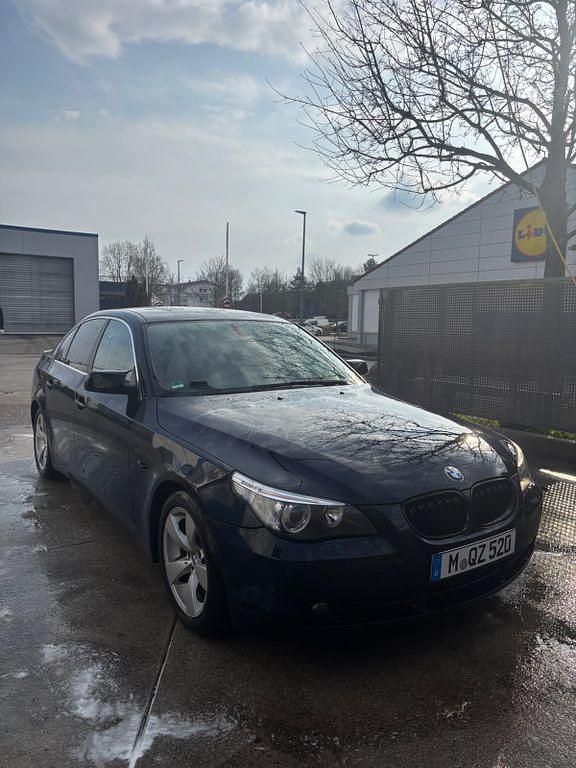 Gebraucht BMW 520 170 PS (125 kW) 2005 Blau Limousine
