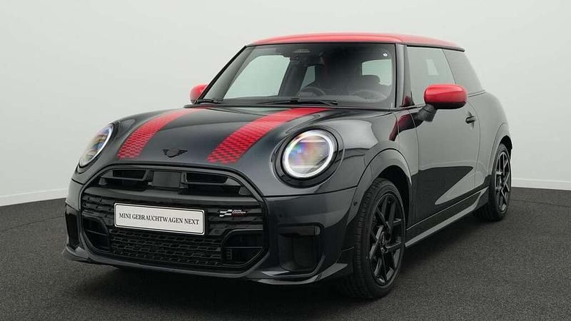 Grau Gebraucht 2024 Mini John Cooper Works Kleinwagen | 30.182 € (Fairer Preis) - Bild 1/4