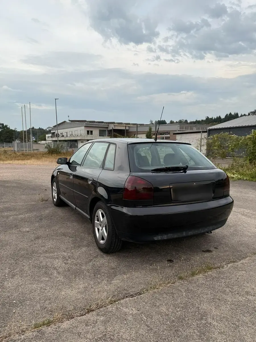 Gebraucht Audi A3 102 PS (75 kW) 2002 Schwarz Kleinwagen