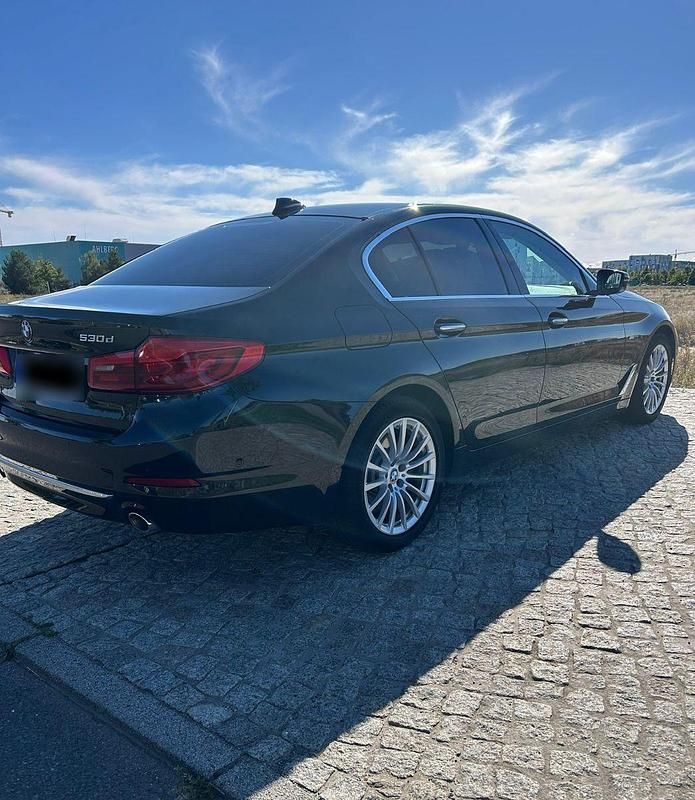 Gebraucht BMW 530 Luxury Line 265 PS (194 kW) 2018 Schwarz Limousine