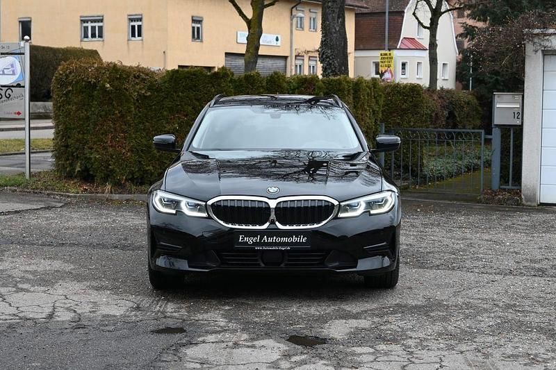 Gebraucht BMW 320 Advantage 190 PS (139 kW) 2020 Schwarz Kombi