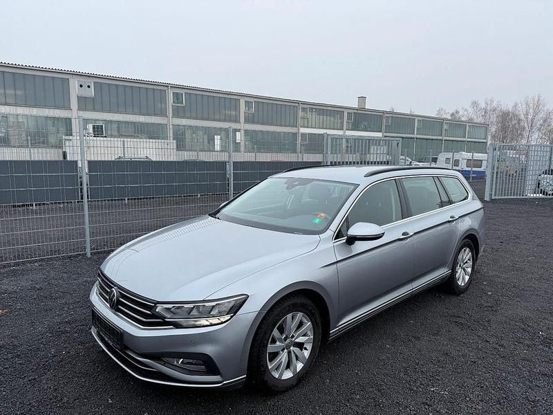 Gebraucht VW Passat Business 150 PS (110 kW) 2021 Silber Limousine