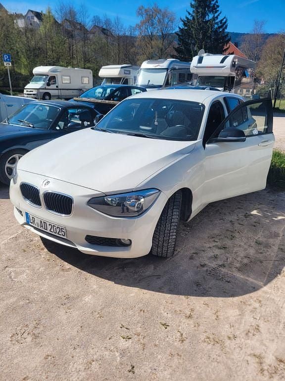 Gebraucht BMW 114 95 PS (69 kW) 2013 Weiß Kleinwagen