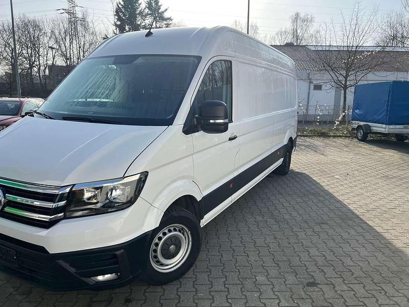 Gebraucht VW Crafter Trendline 140 PS (102 kW) 2023 Candyweiß Van