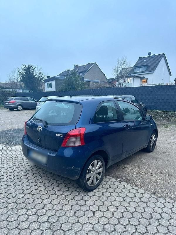 Gebraucht Toyota Yaris 87 PS (63 kW) 2007 Blau Kleinwagen
