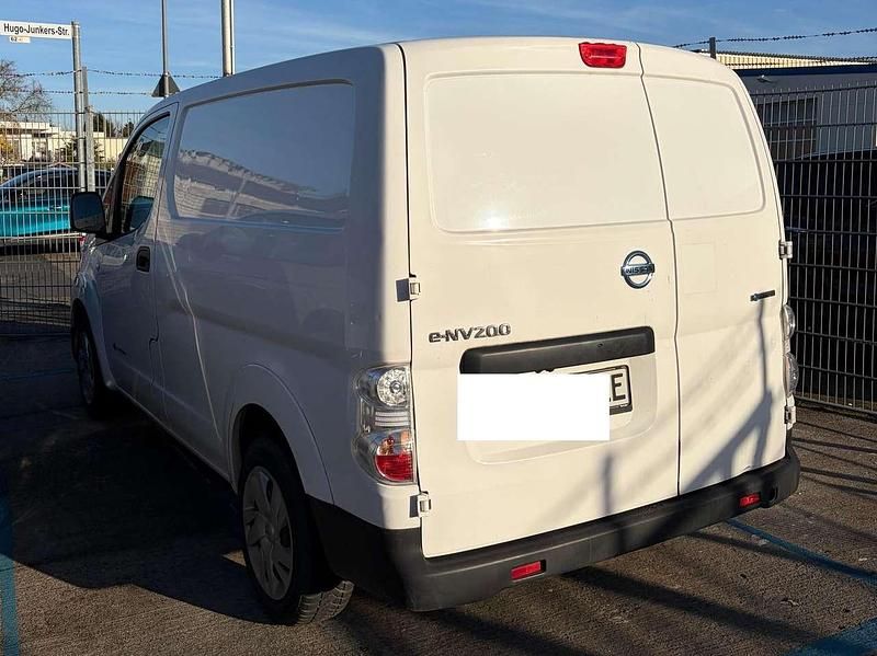 Gebraucht Nissan e-NV200 Premium Edition 80 kW (109 PS) 2016 Weiß Van / Kleinbus