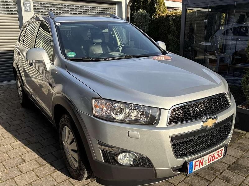 Gebraucht Chevrolet Captiva LTZ 184 PS (135 kW) 2011 Argon silber/ice silver (m2) SUV