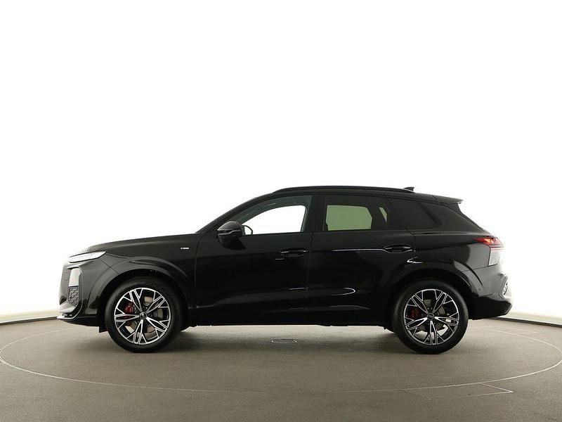 Neu Audi Q3 Sport 265 PS (194 kW) 2025 Mythosschwarz metallic SUV