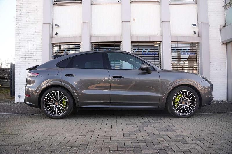 Quarzitgrau met. Gebraucht 2021 Porsche Cayenne SUV | 84.900 € (Etwas zu teuer) - Bild 1/4