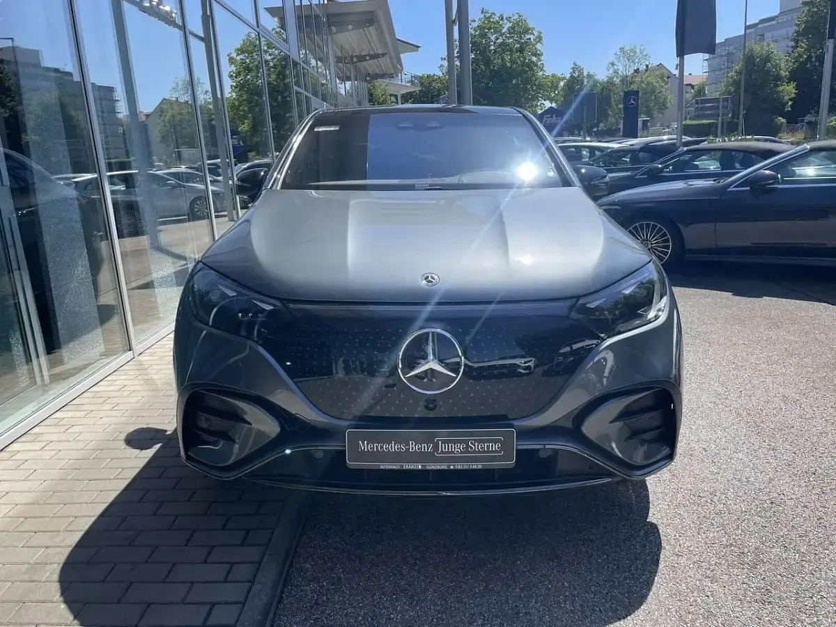 Gebraucht Mercedes EQE500 AMG 330 kW (449 PS) 2025 Grau SUV