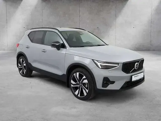Gebraucht Volvo XC40 145 PS (106 kW) 2024 SUV