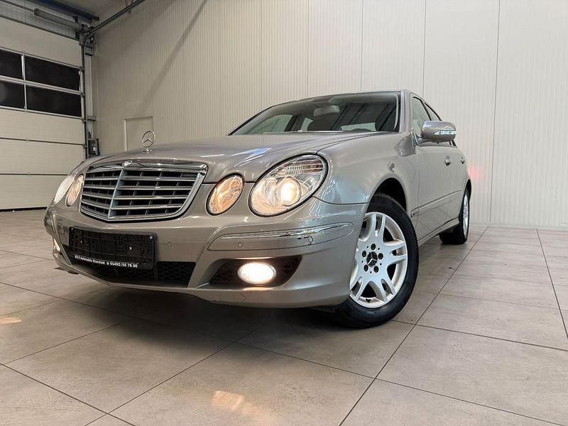 Gebraucht Mercedes E220 170 PS (125 kW) 2007 Silber Limousine