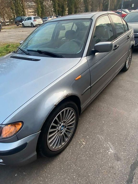 Gebraucht BMW 316 116 PS (85 kW) 2004 Grau Limousine