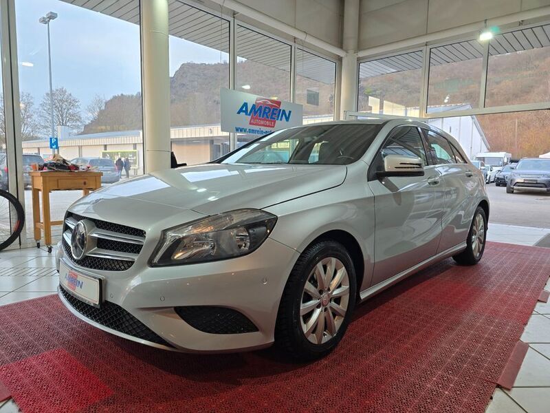 Gebraucht Mercedes A180 122 PS (89 kW) 2014 Silber Limousine