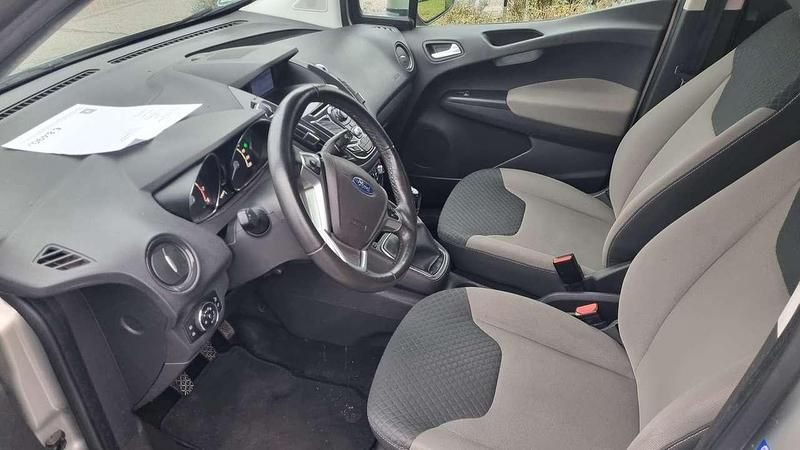 Gebraucht Ford Transit Basis 101 PS (74 kW) 2016 Grau Kombi