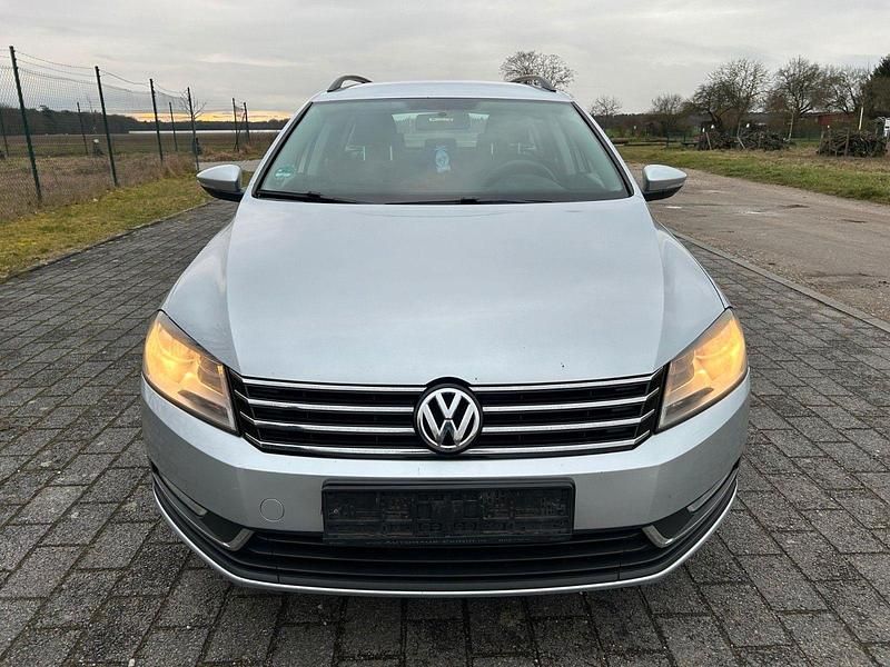 Gebraucht VW Passat 140 PS (102 kW) 2014 Silber Kombi