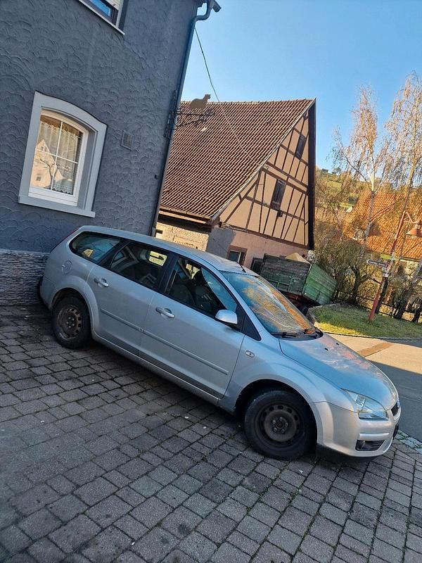Gebraucht Ford Focus 102 PS (75 kW) 2007 Kombi