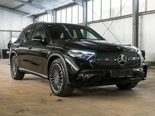 Gebraucht Mercedes GLC300 AMG 269 PS (197 kW) 2025 Weiss unilack polarweiss SUV