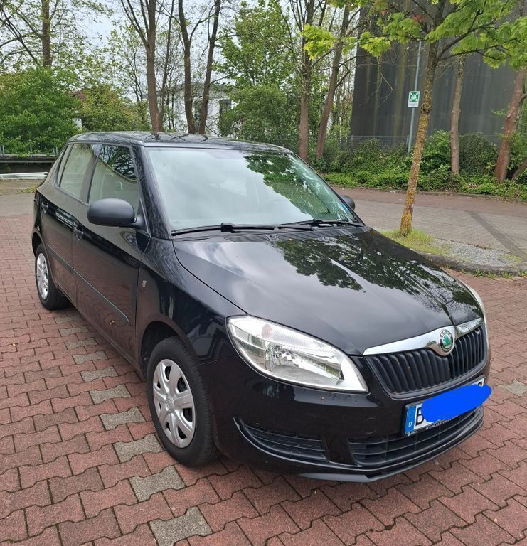 Schwarz Gebraucht 2012 Skoda Fabia Easy Kombi | 3.950 € (Fairer Preis) - Bild 1/4