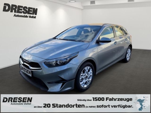 Silber Neu 2025 Kia Ceed Vision Limousine | 23.880 € (Guter Preis) - Bild 1/4
