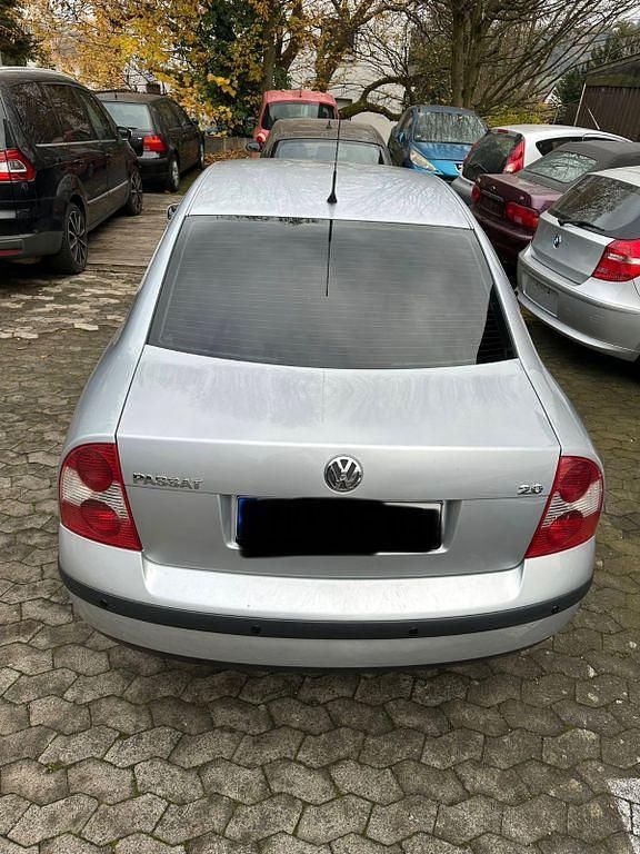 Gebraucht VW Passat Basis 116 PS (85 kW) 2001 Silber Limousine