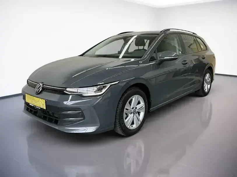 Gebraucht VW Golf VIII Life 150 PS (110 kW) 2025 Delfingrau Kombi
