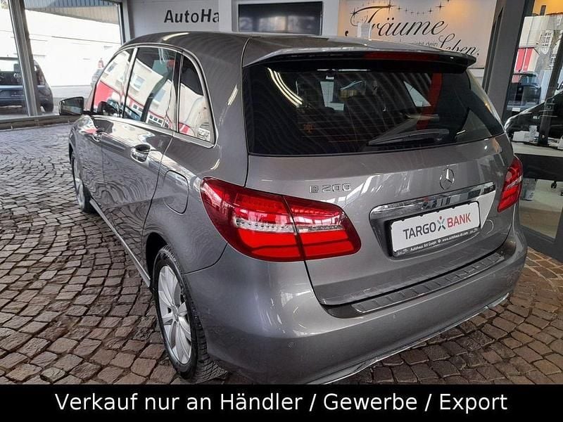 Gebraucht Mercedes B200 156 PS (114 kW) 2017 Grau Van / Kleinbus