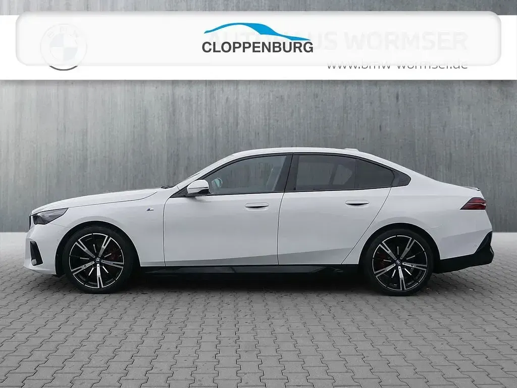 Gebraucht BMW i5 M Sport 250 kW (340 PS) 2025 Weiß Limousine