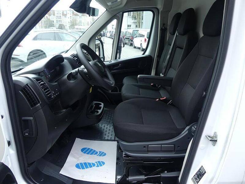 Gebraucht Peugeot Boxer 180 PS (132 kW) 2025 Lackierung weiss Van