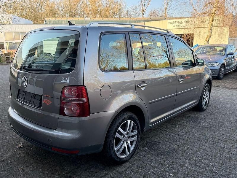 Gebraucht VW Touran Trendline 109 PS (80 kW) 2007 Grau Van / Kleinbus
