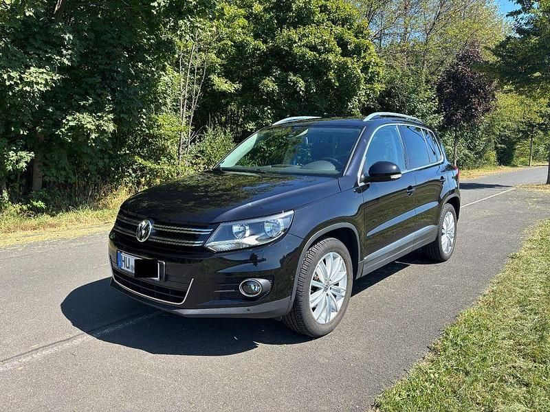 Schwarz Gebraucht 2014 VW Tiguan Sportline SUV | 10.999 € (Fairer Preis) - Bild 1/4