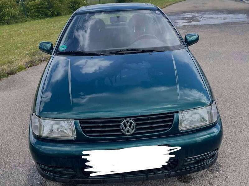 Grün Gebraucht 1997 VW Polo Limousine | 1.250 € (Fairer Preis) - Bild 1/4