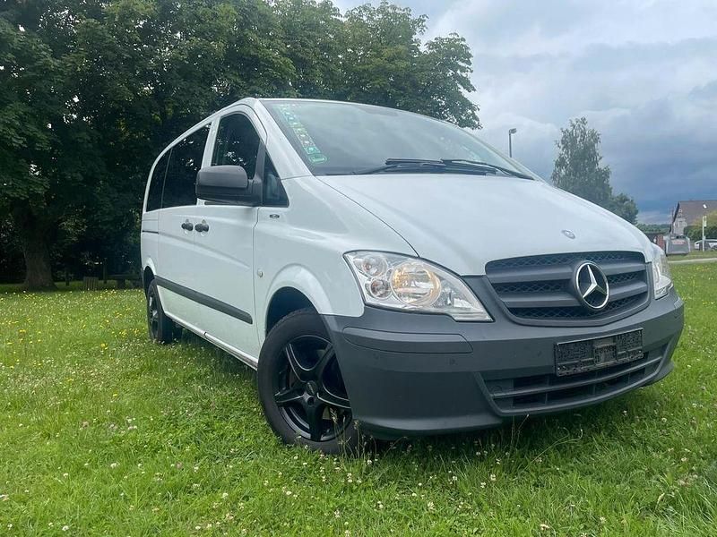 Weiß Gebraucht 2013 Mercedes Vito Van / Kleinbus | 8.399 € (Superpreis) - Bild 1/4