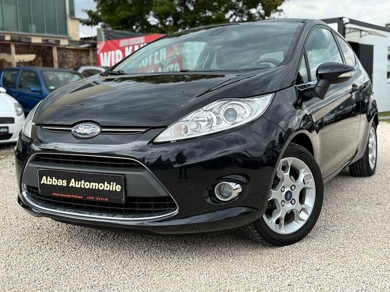 Schwarz Gebraucht 2012 Ford Fiesta Titanium Kleinwagen | 3.490 € (Fairer Preis) - Bild 1/4